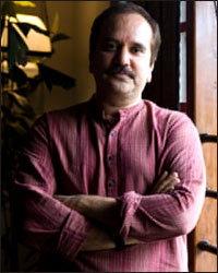 Interview With Feroz Abbas Khan : www.MumbaiTheatreGuide.com