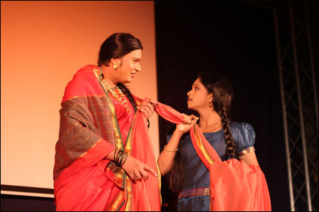 LAKH LAKH CHANDERI