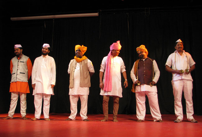 MUMBAICHE KAVADE Marathi Play