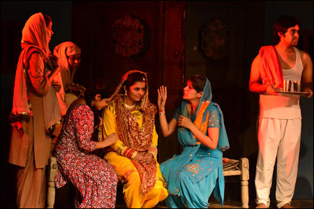SAKUBAI Hindi Play/Drama - www.MumbaiTheatreGuide.com